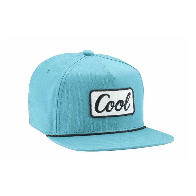 Sự khác biệt giữa mũ snapback và mũ vừa vặn là gì?